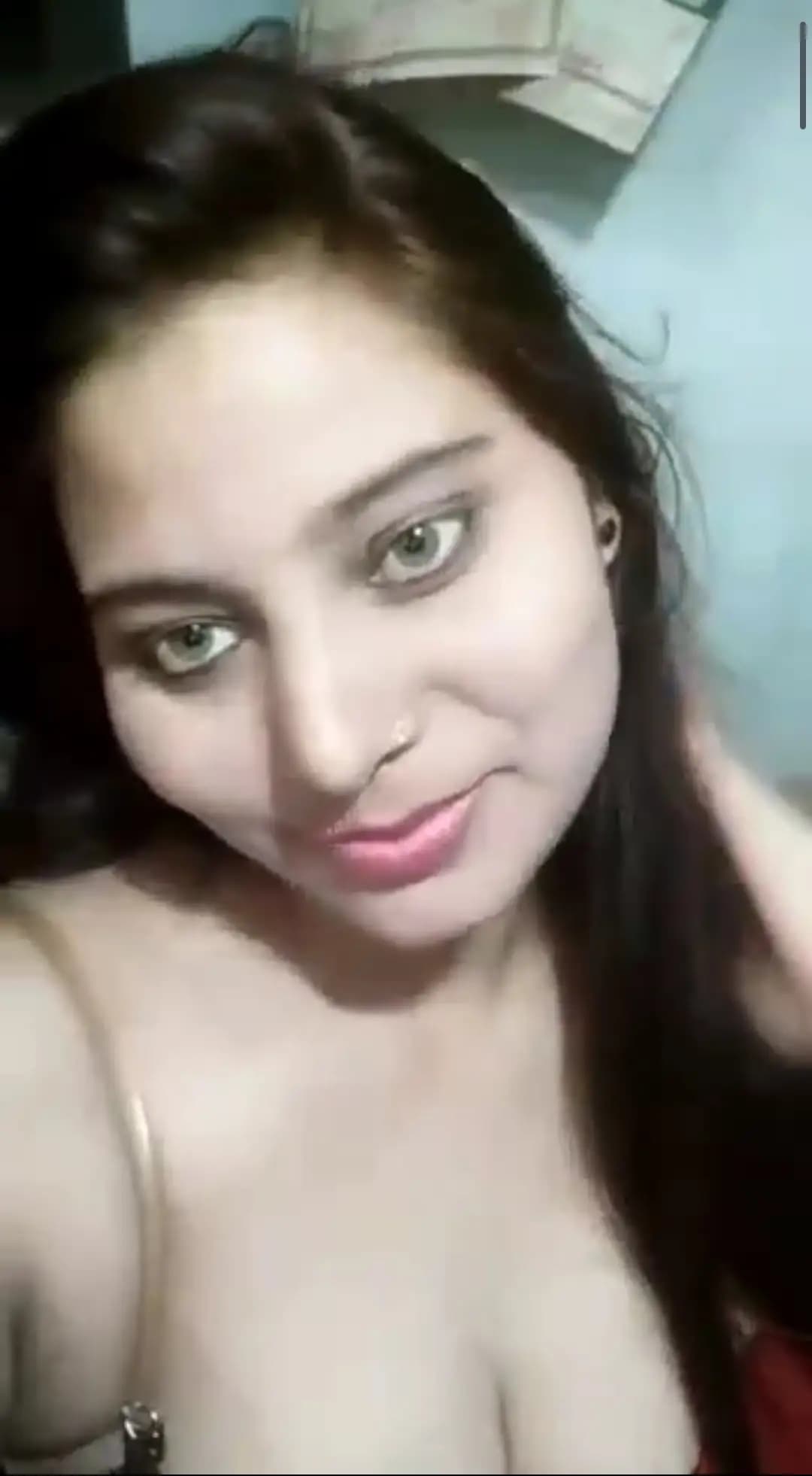 Featured image for Desi college girlfriend strips naked and rubs her wet pussy for her boyfriend on video call