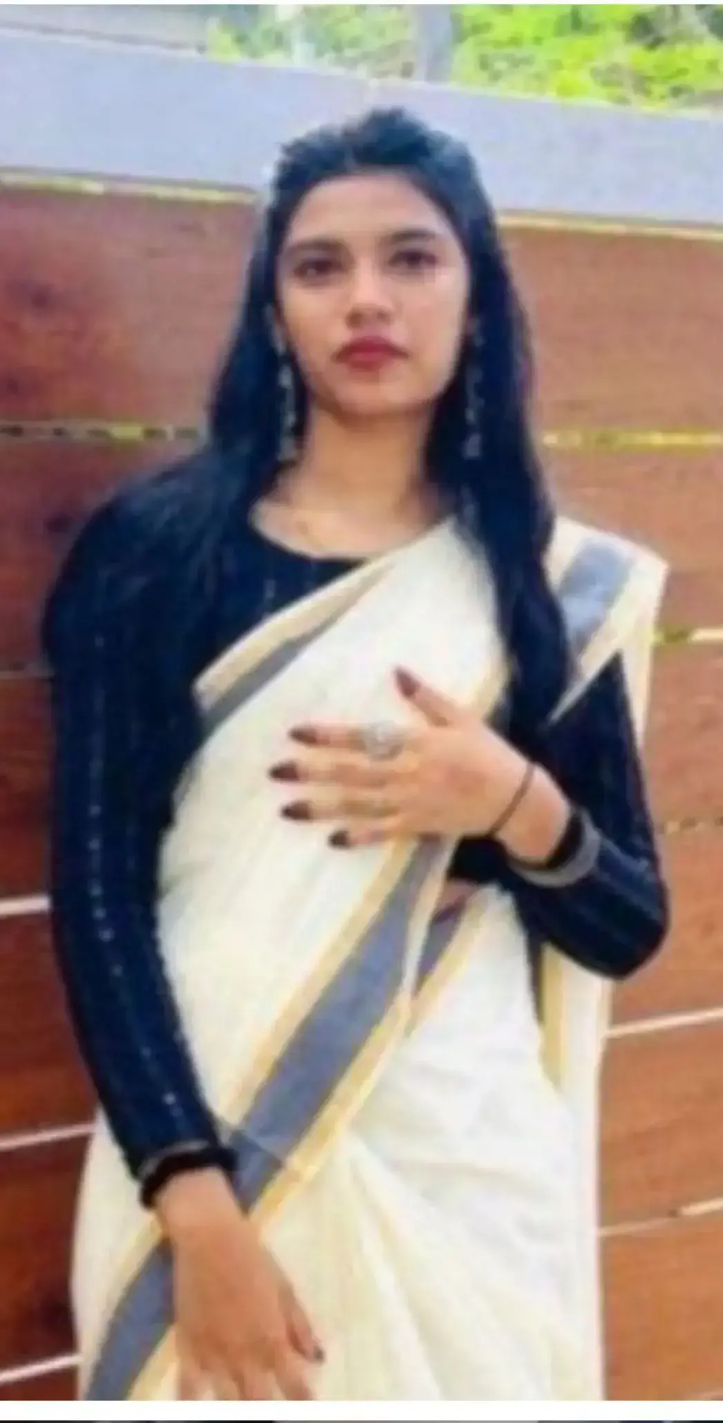 Featured image for Cute Slim Mallu Girlfriend Gives Nipple Teasing Show In leaked MMS