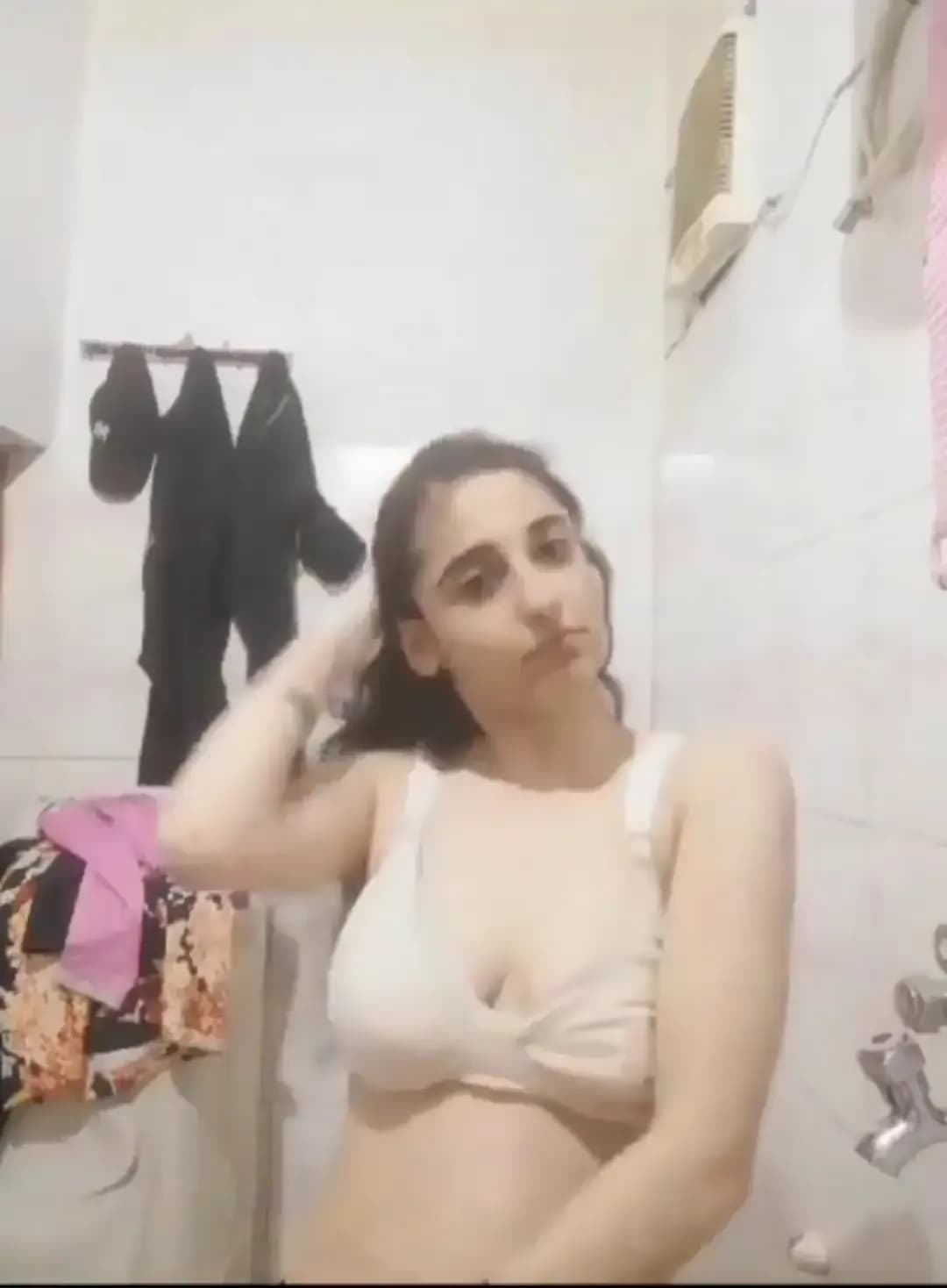 Featured image for Kolkata Girl Full Nude at Home Showing Her Juicy Boobs and Wet Pussy