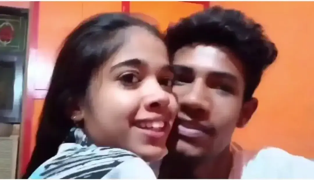 Featured image for Tamil Girl Gets Her Pussy Fucked Hard on the Bed