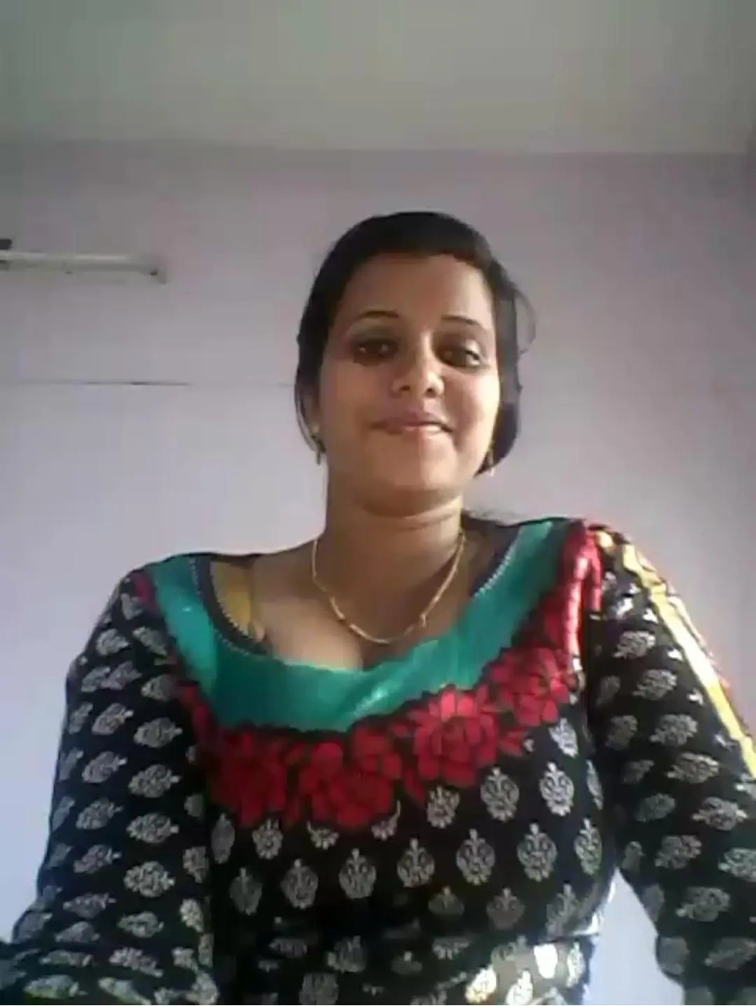 Featured image for Village Bhabhi Exposes Her Massive Desi Boobs and Hard Nipples