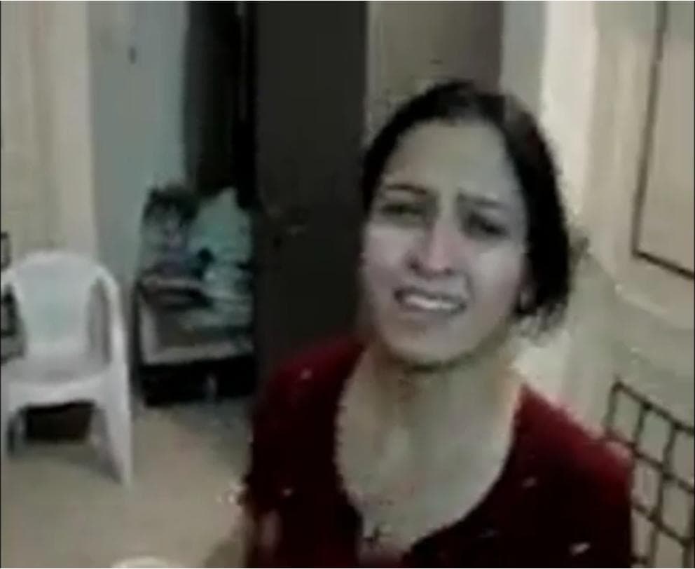 Featured image for Desi College Girl Strips Nude And Plays With Her Tight Pink Pussy