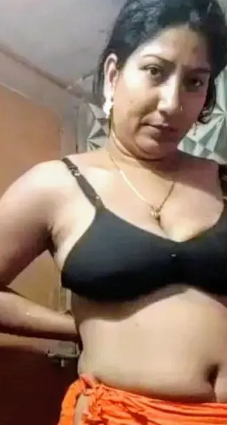 Featured image for Hot Bengali Milf Soapy Tits and Wet Pussy Nude Bath Video