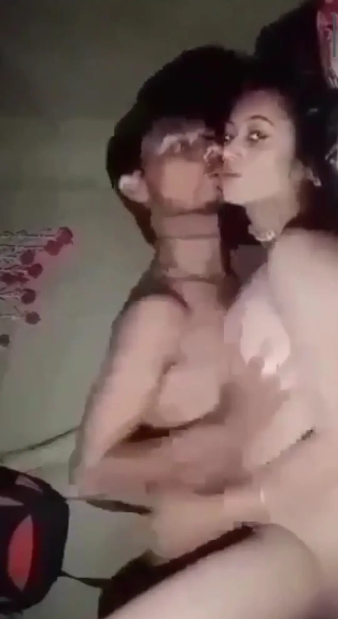 Featured image for Muslim white girl fucked and pressing her boobs