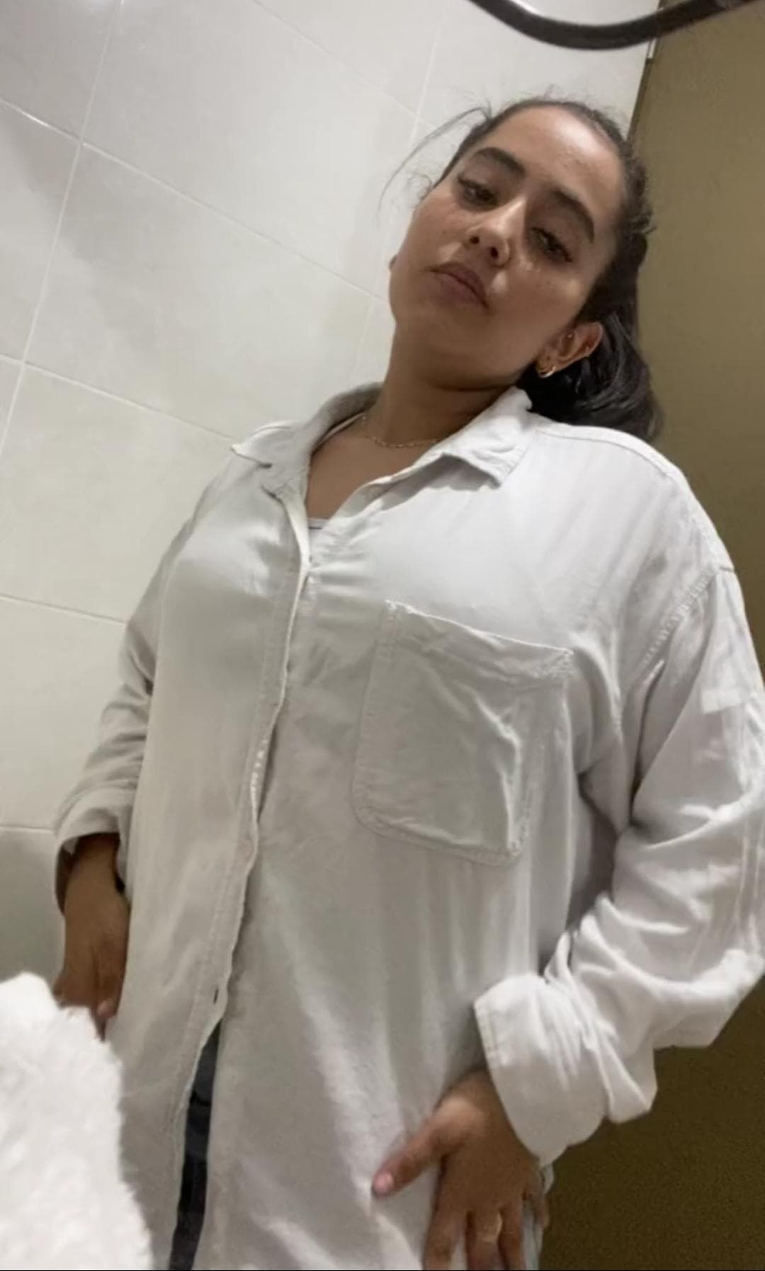 Featured image for Viral Pakistani Girl Nude Selfie Video Shows Off Her Tight Pussy