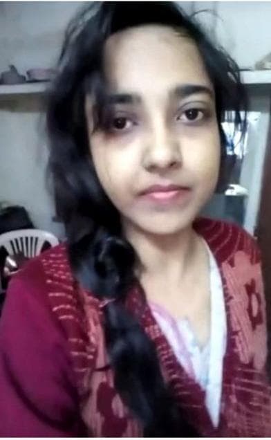 Featured image for Desi College Girl Exposing Her Big Boobs and Round Ass