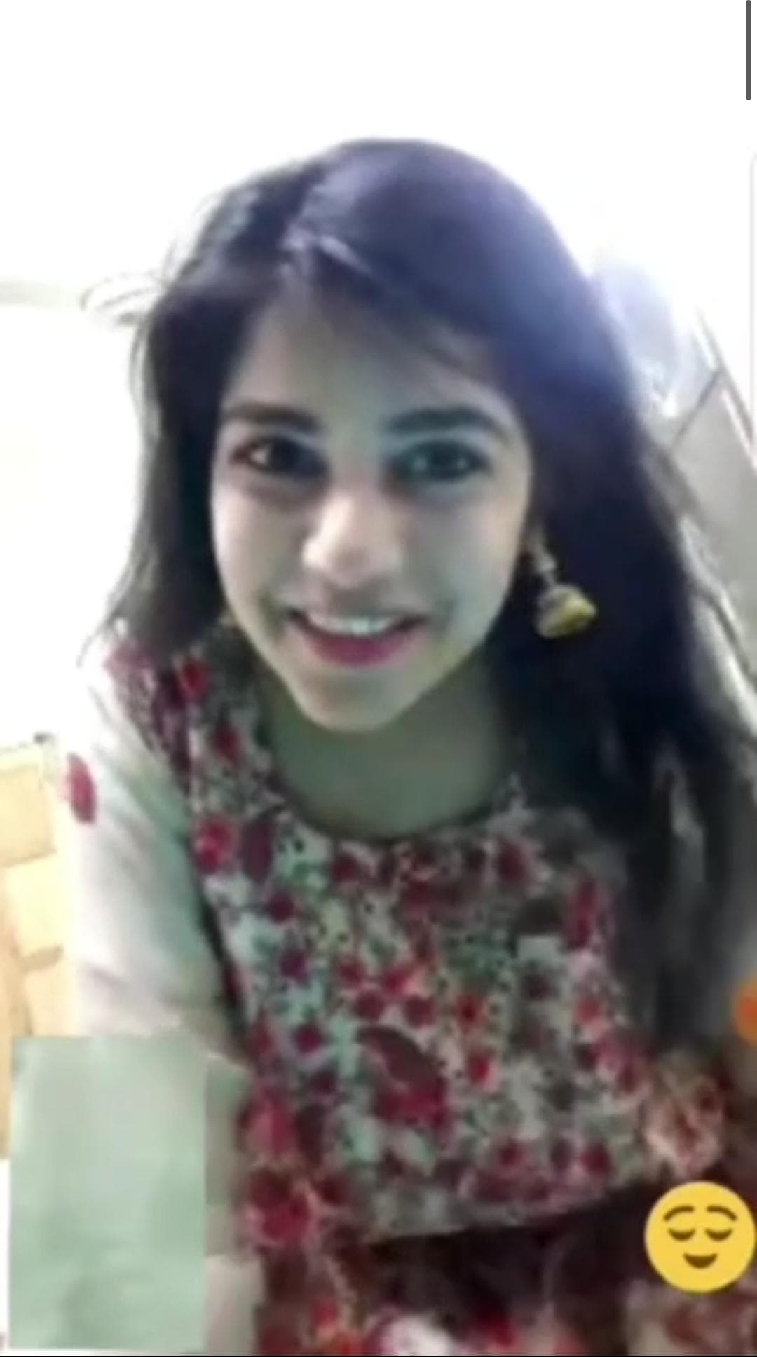 Featured image for Desi Girl Shows Boobs And Pussy On Naughty Video Call With Friend