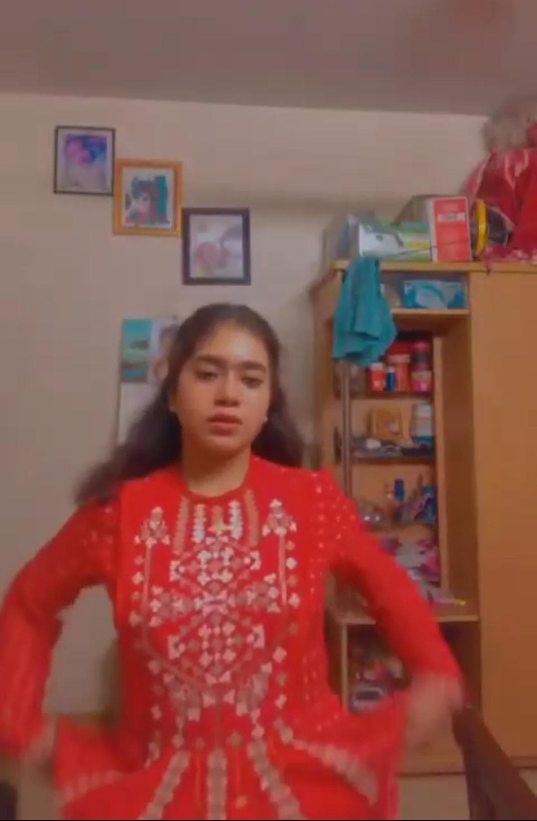 Featured image for Desi Girlfriend Striping Naked And Making A Surprise Sex Video For Boyfriend