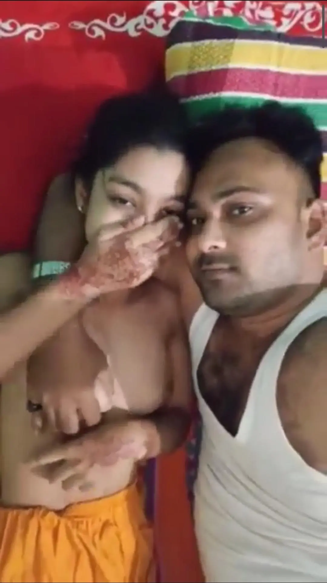 Featured image for Desi Pendu Lover Kissing Romance Viral Video With Indian Girlfriend