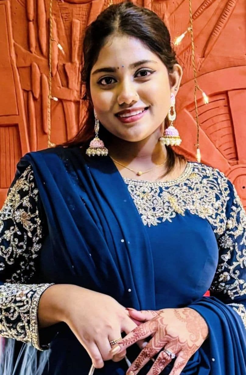 Featured image for Indian Milf Gets Naked and Shows Her Wet Pussy in New Video