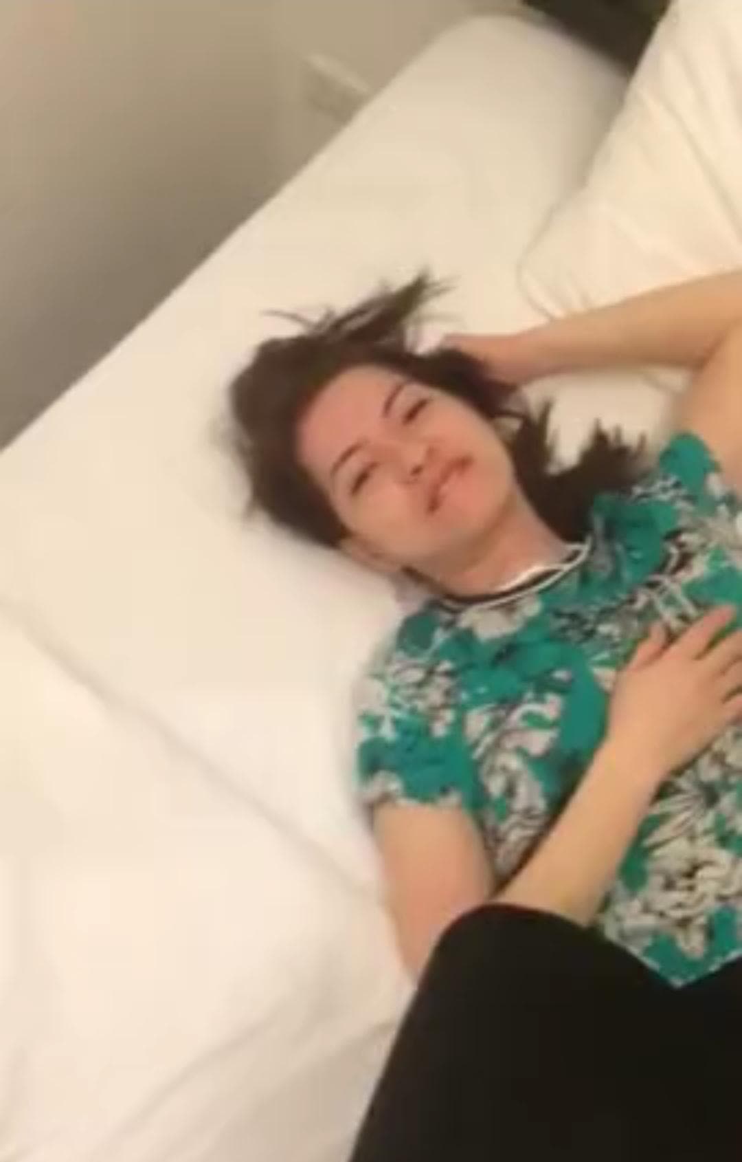 Featured image for Beautiful Girlfriend Gives Sloppy Blowjob in a Hotel Room