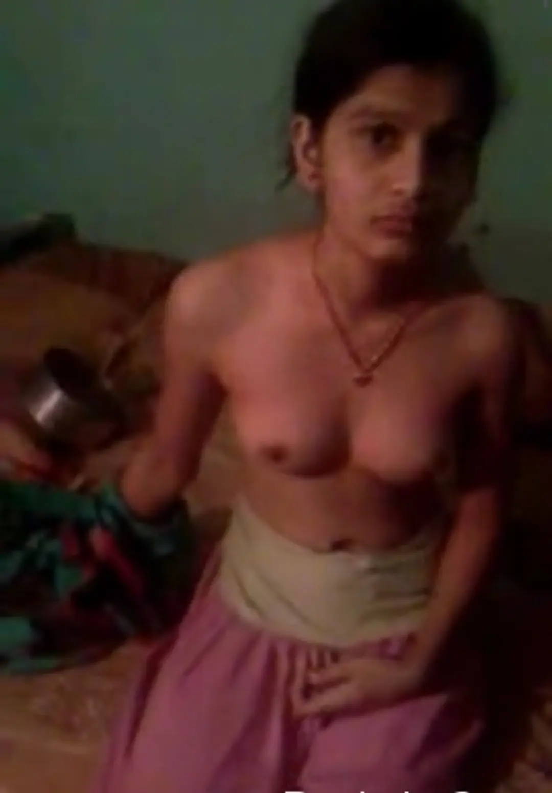 Featured image for Cute Desi Girlfriend Strips Nude In Viral Homemade XXX Video