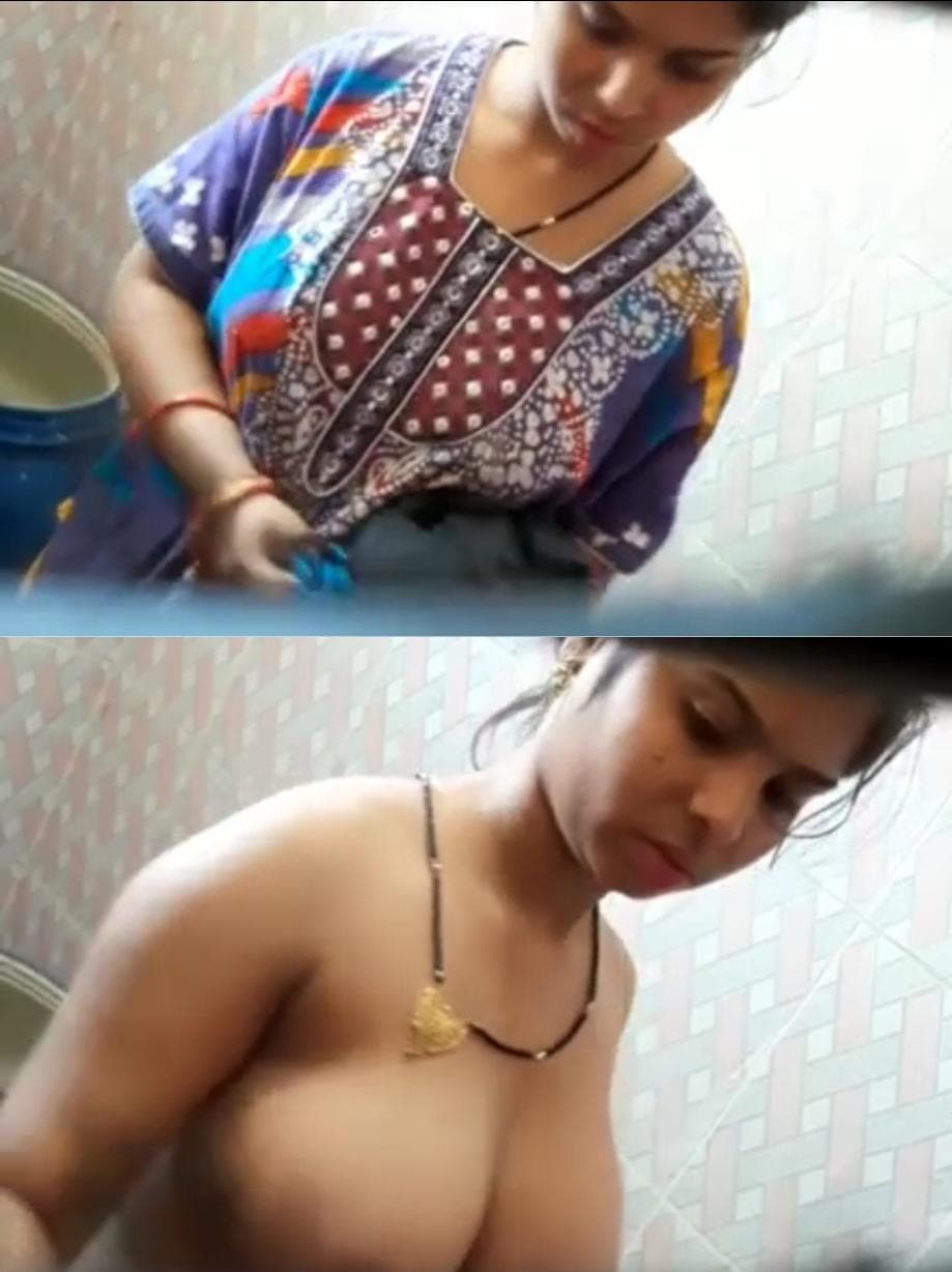 Featured image for Beautiful Desi Bhabhi Naked Bathing Full Viral Sex Video