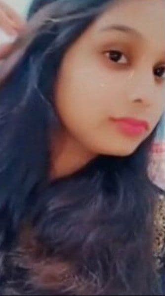 Featured image for Desi College Girl Nude Snapchat Video Showing Her Boobs And Tight Pussy