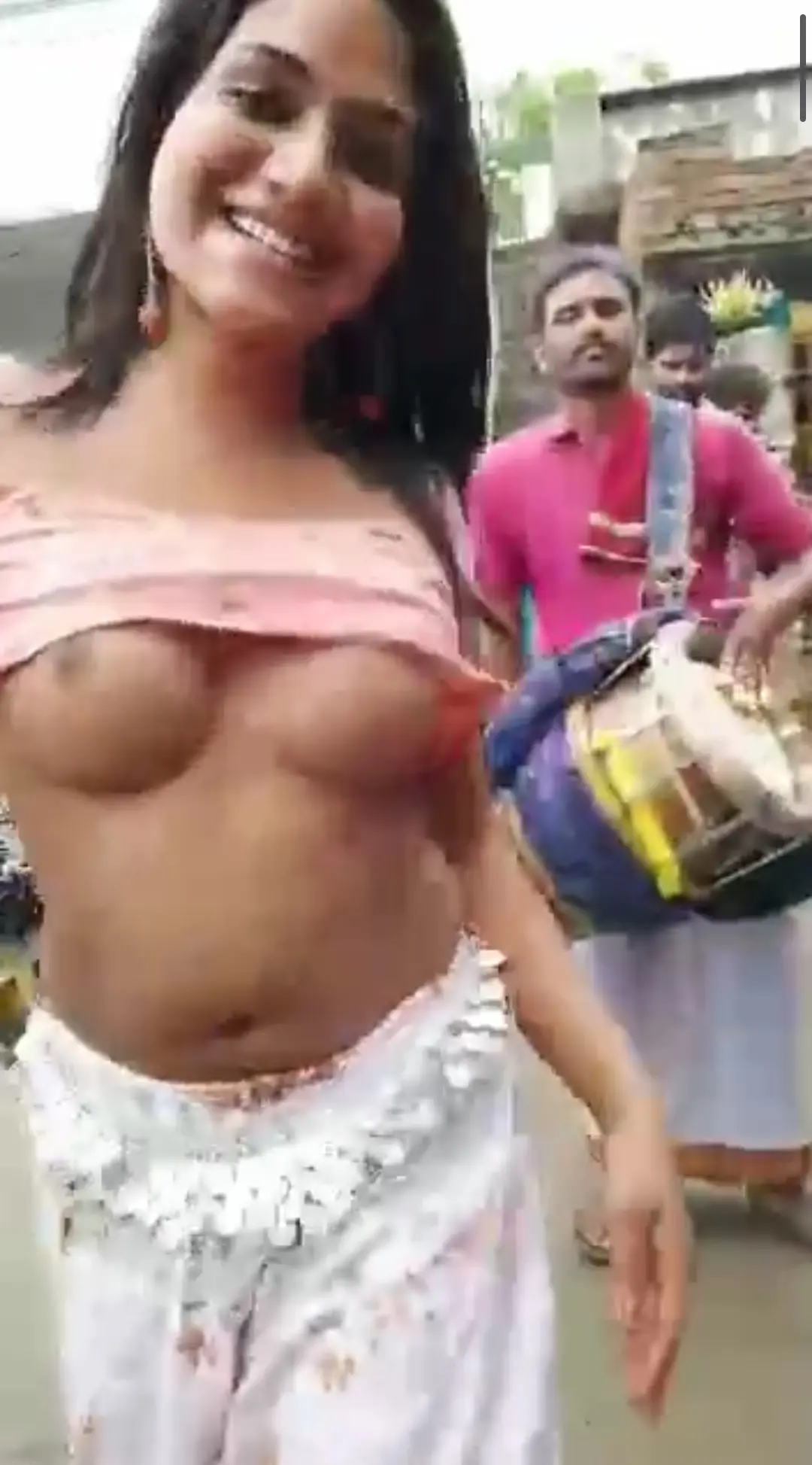 Featured image for Desi road dance show with boobs and pussy flash
