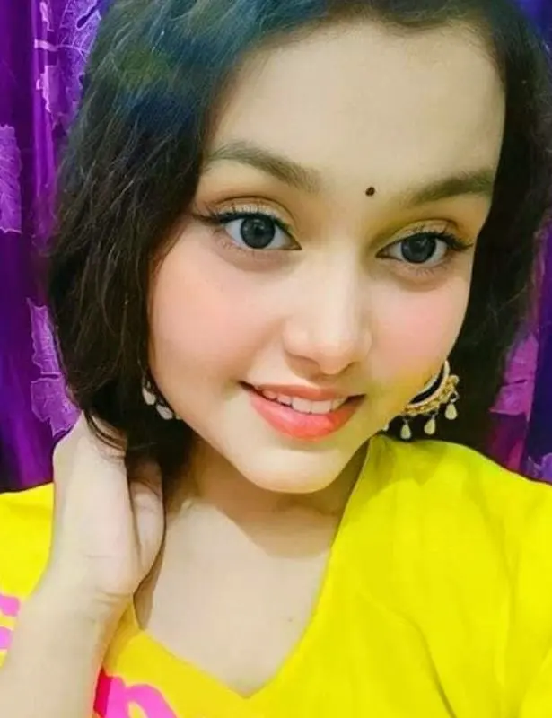 Featured image for Hot Desi Girlfriend Voiced Sex Chat With Boyfriend Shows Her Wet Pussy