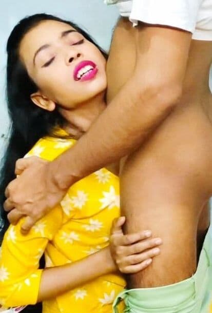 Featured image for Desi Village Girlfriend Sucks Boyfriend's Big Cock Outdoor Blowjob