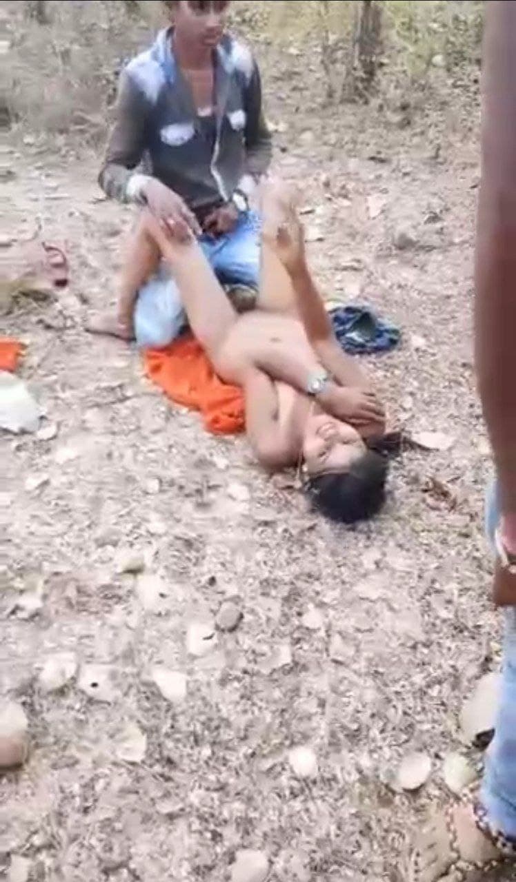 Featured image for Village Lovers Fucking Outdoors In Desi Pendu Sex Video