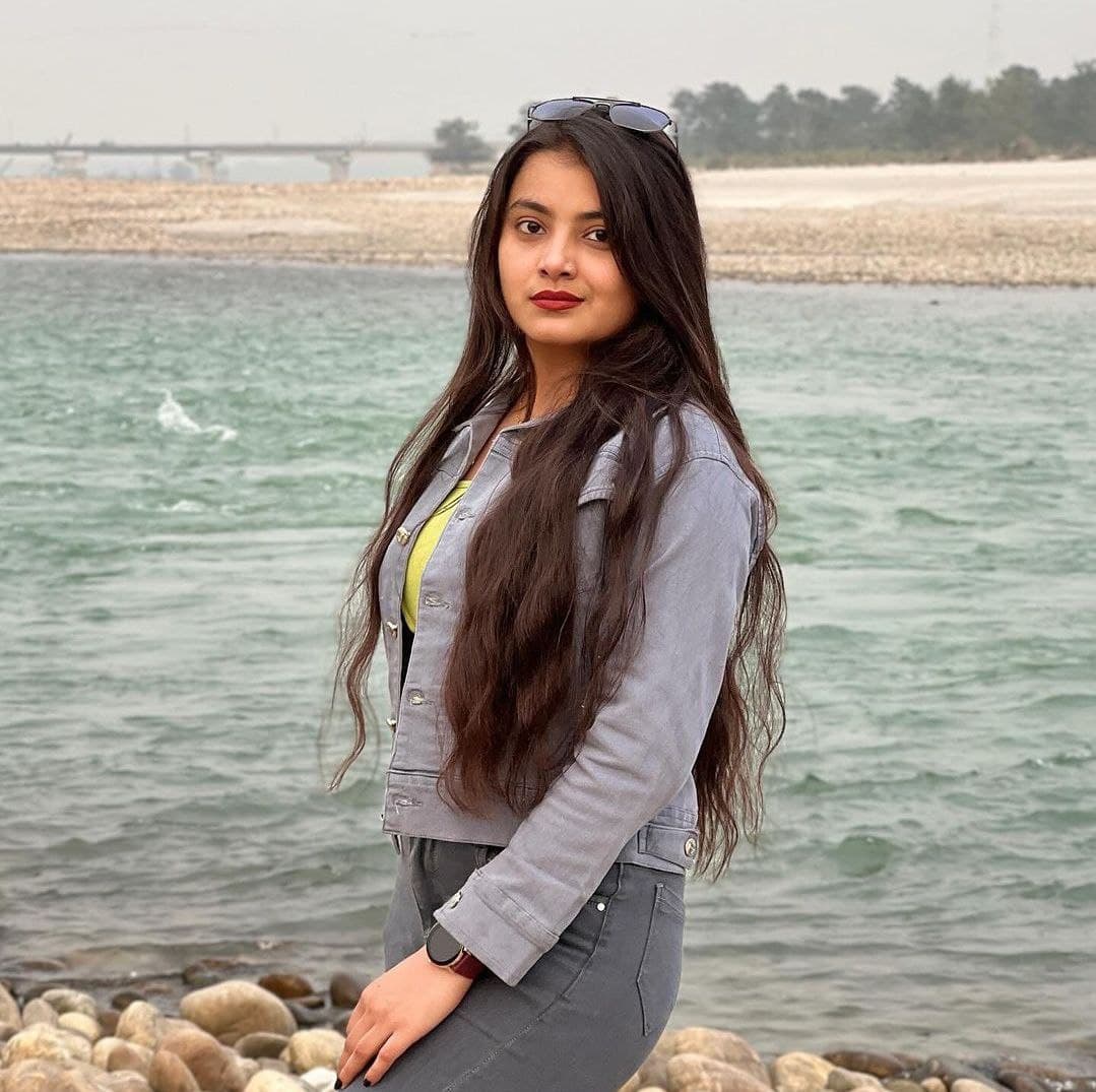 Featured image for Desi College Girlfriend Fucked Hard By Lover In Oyo Hotel Room