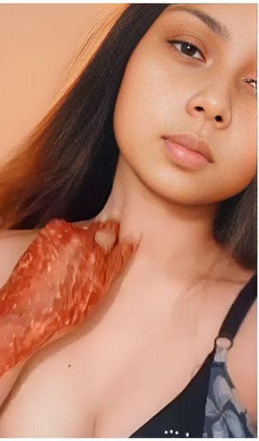 Featured image for Cute Snapchat Girl Gets Horny and Fucks Herself on Video