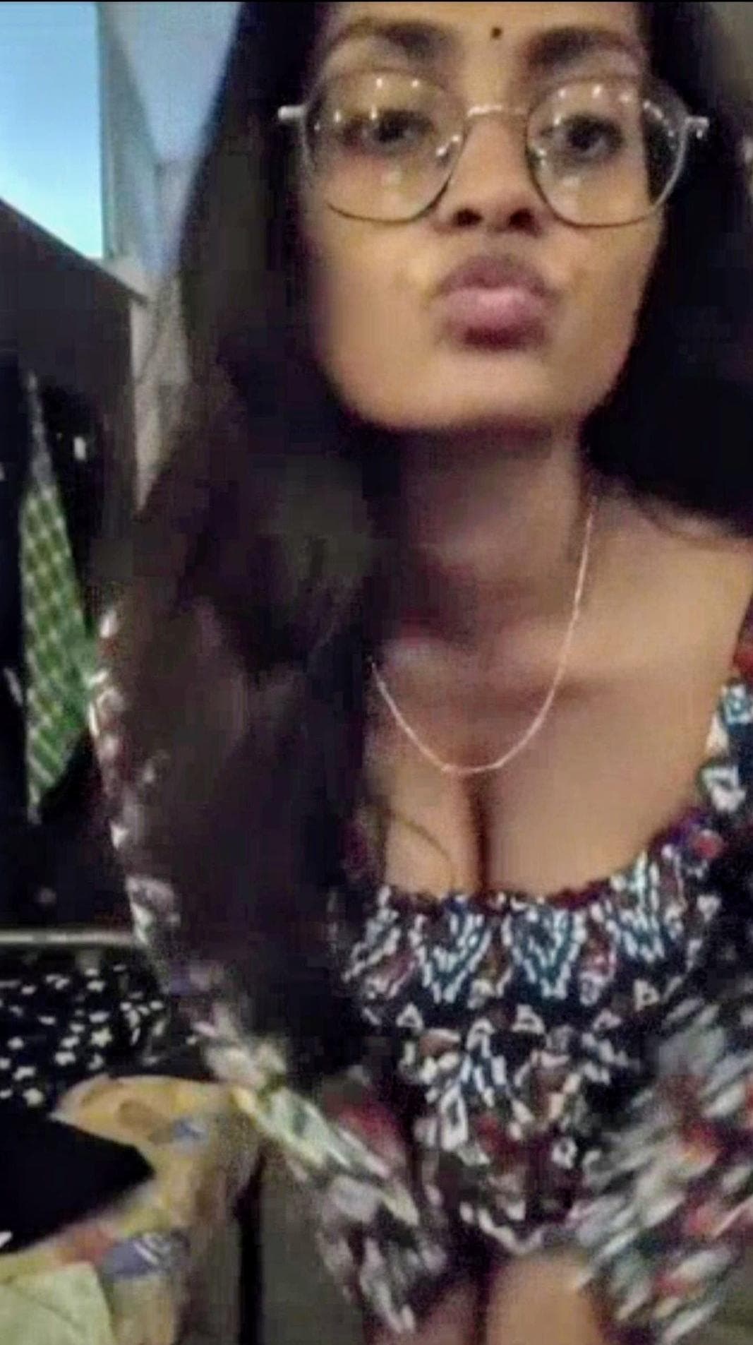 Featured image for Tamil UK Girl Shows Off Her Big Boobs And Tits At Home