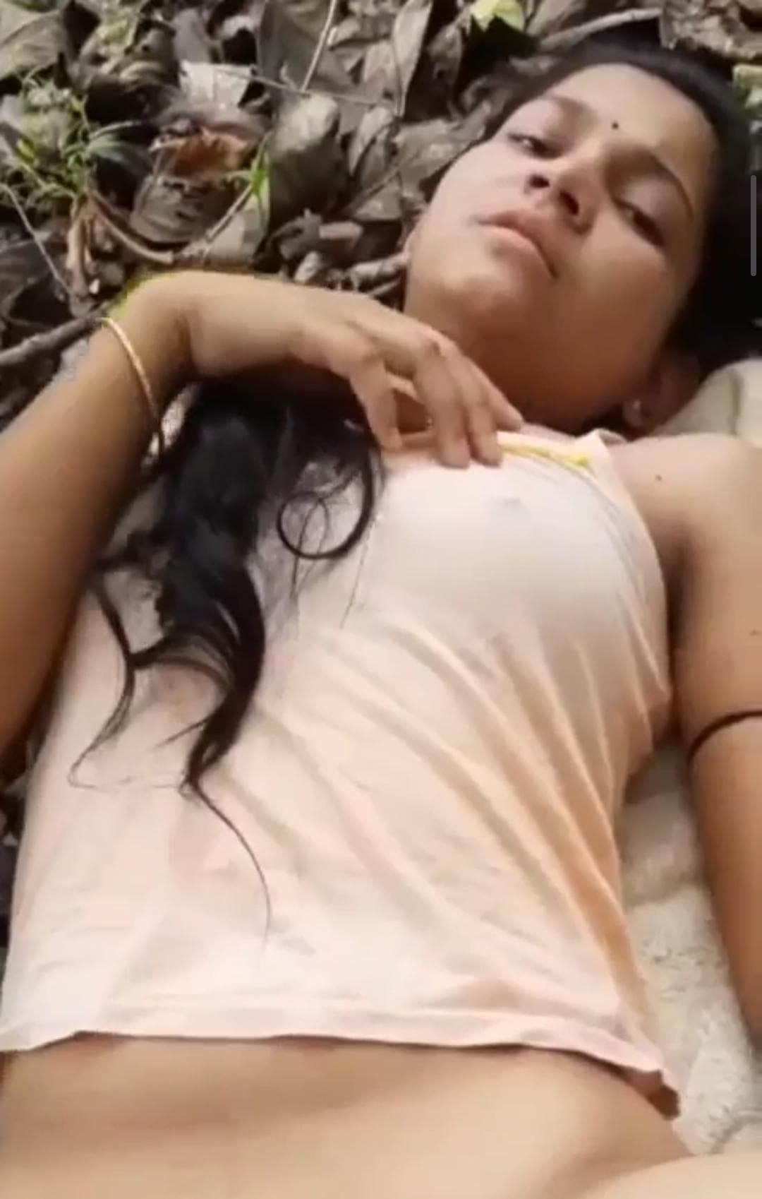 Featured image for Desi jungle girl fucked hard in the woods viral sex video