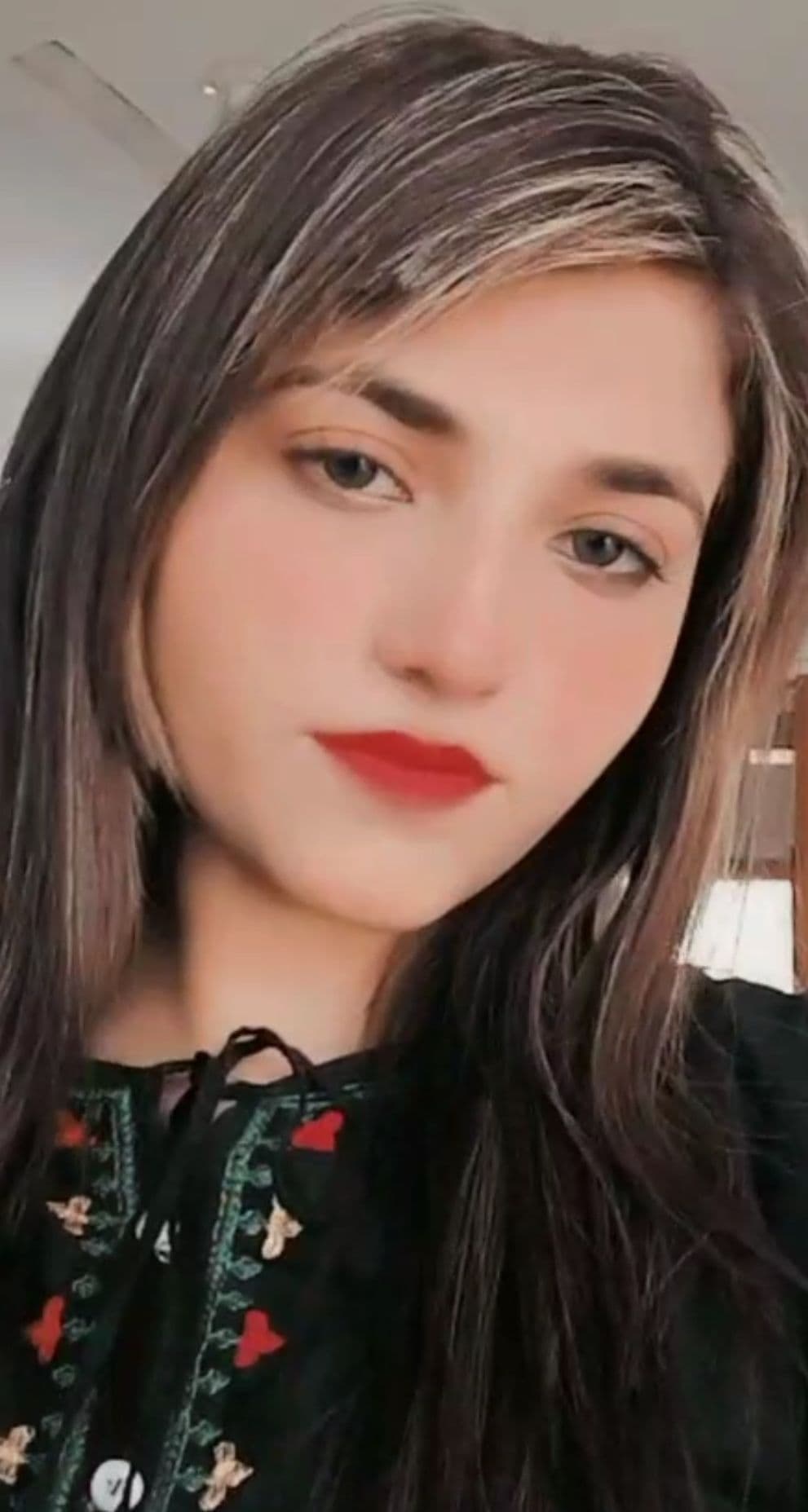 Featured image for Pakistani Girl Bathing Nude Squeezing Her Round Boobs And Pink Pussy Lips