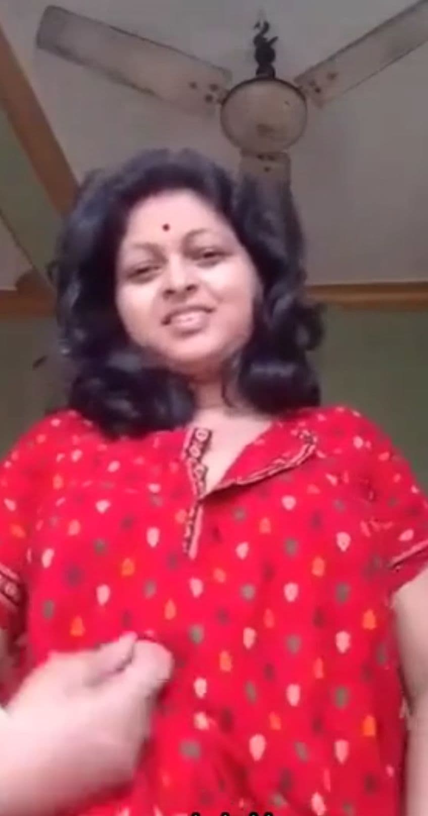 Featured image for Beautiful Bengali Housewife Gets Horny Rubbing Her Big Boobs on Cam